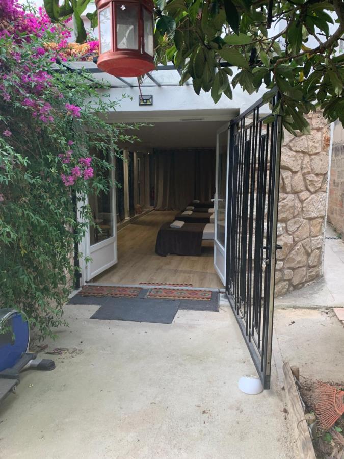 Villa Presence - Chambres D'Hotes - Activites Bien-Etre Toulon Exterior photo